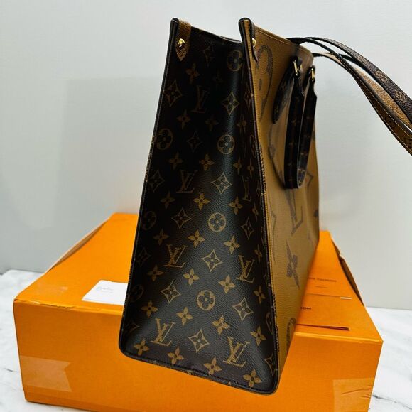 Louis Vuitton Onthego GM Tote - Picture 8 of 14